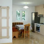 Πανσιόν Mala Mare 3*